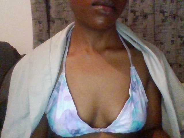 Hotchille live webcam show