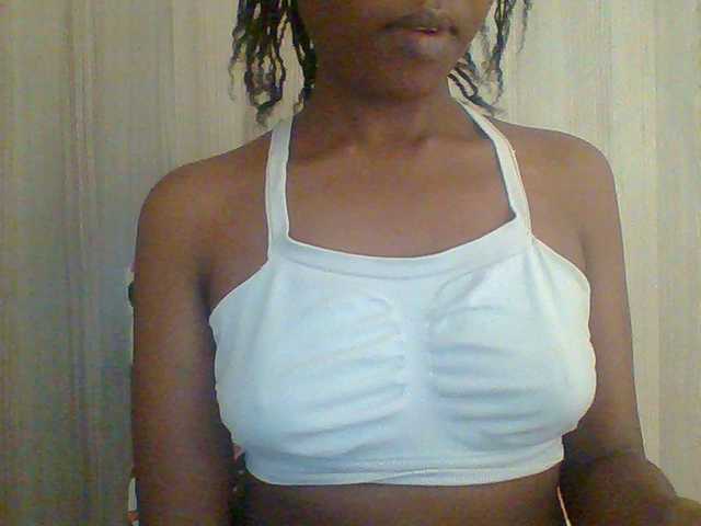 Hotchille live cam on BongaCams