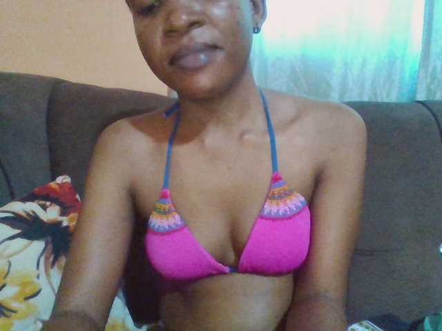 Hotchille live cam preview