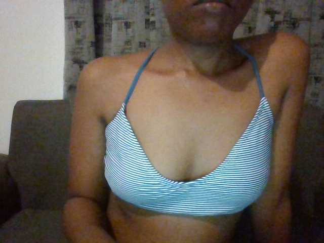 Hotchille live cam on BongaCams