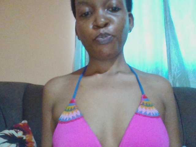 Hotchille live cam on BongaCams