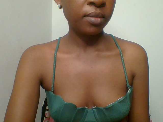 Hotchille live cam on BongaCams