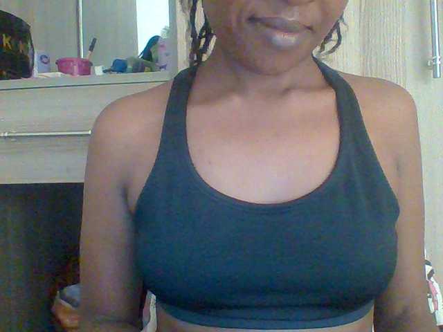 Hotchille live cam on BongaCams