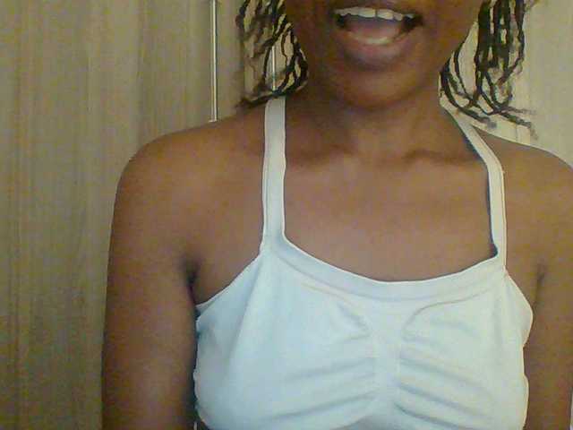 Hotchille live cam on BongaCams