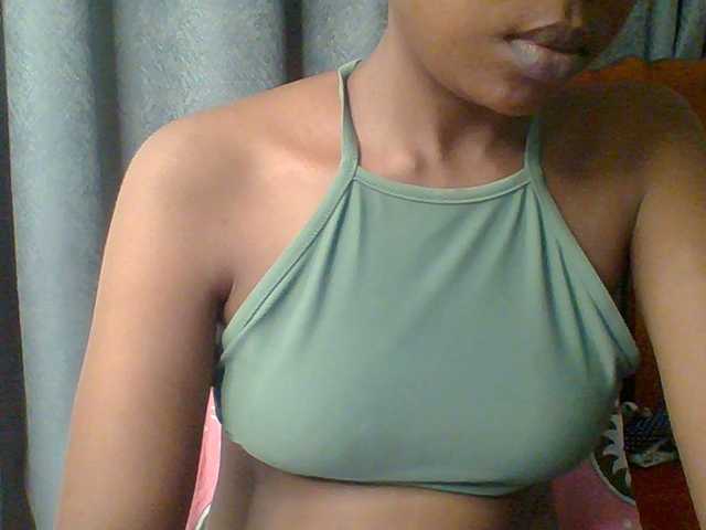 Hotchille live cam on BongaCams