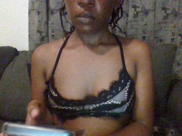 Hotchille live webcam show