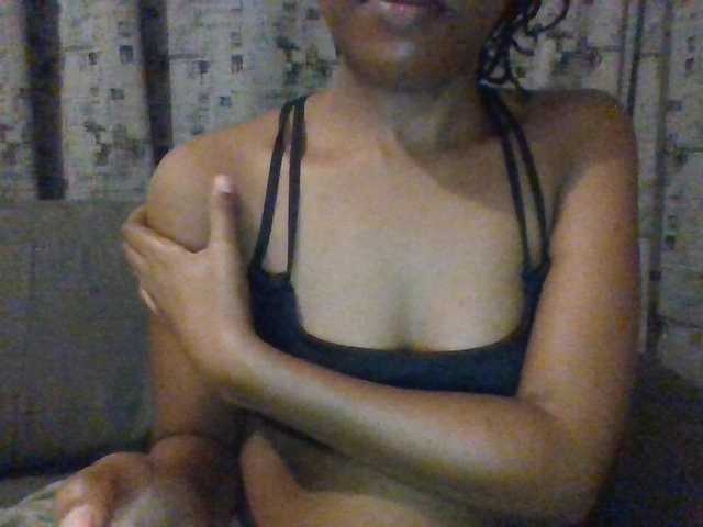 Hotchille live webcam show