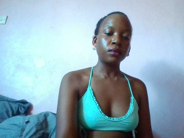 Hotchille live cam on BongaCams