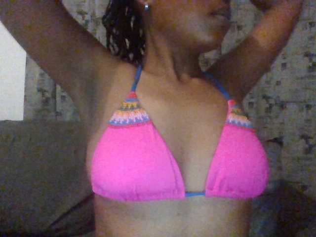 Hotchille live webcam show