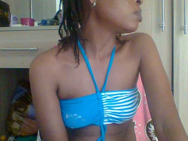 Hotchille live cam on BongaCams