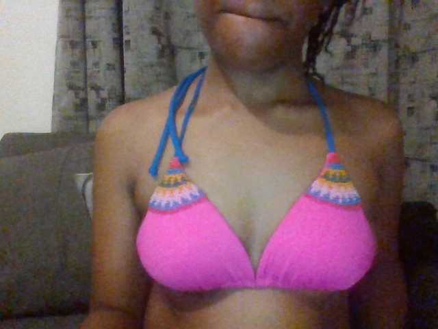 Hotchille live cam on BongaCams