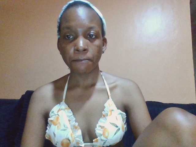 Hotchille live cam on BongaCams