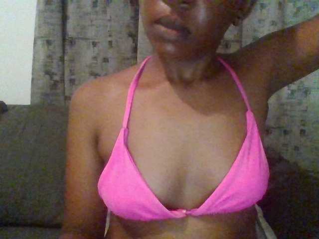 Hotchille live webcam show