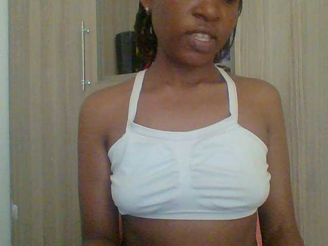 Hotchille live cam on BongaCams