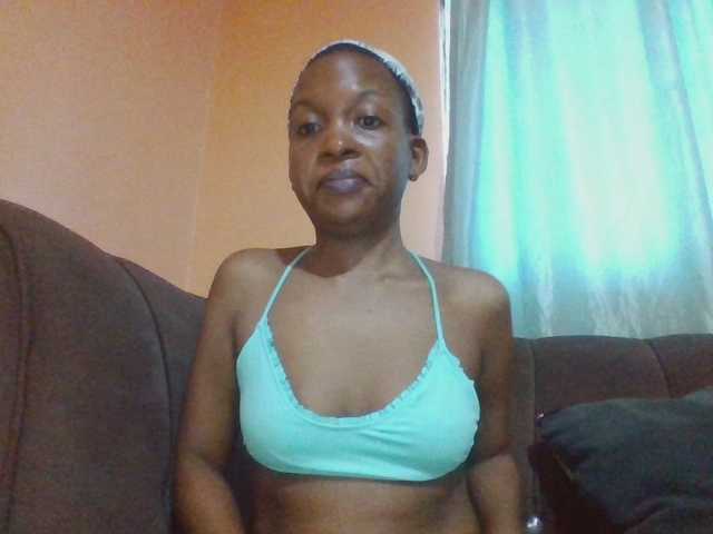 Hotchille live cam on BongaCams