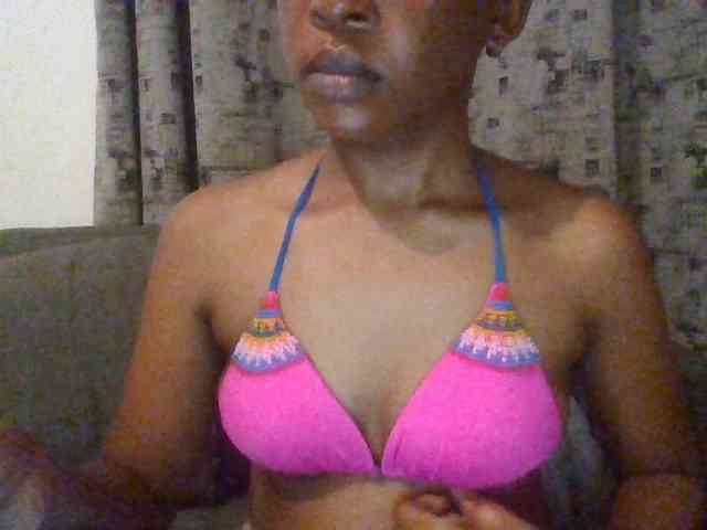 Hotchille Live Webcam on BongaCams