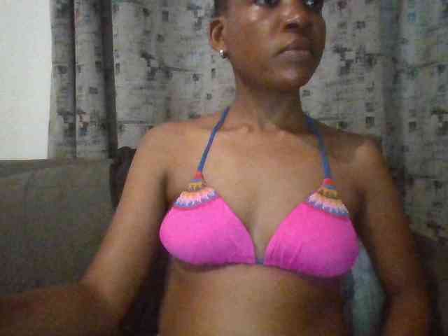 Hotchille Live Webcam on BongaCams