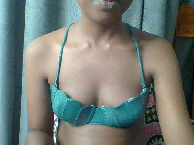 Hotchille Live Webcam on BongaCams