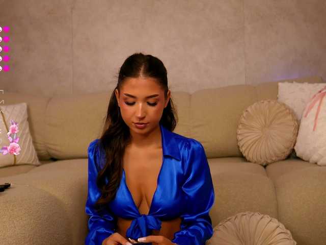 OliviasWays live cam on BongaCams