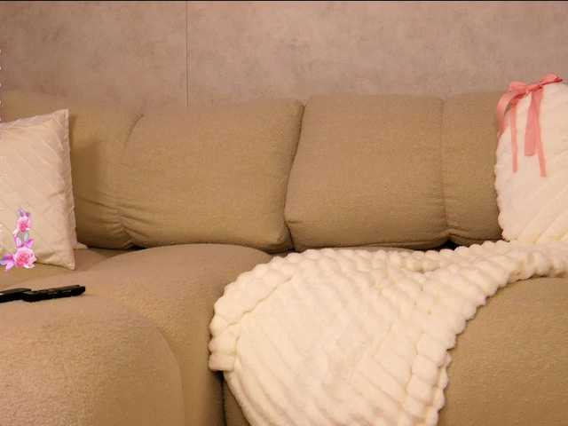 OliviasWays live webcam show