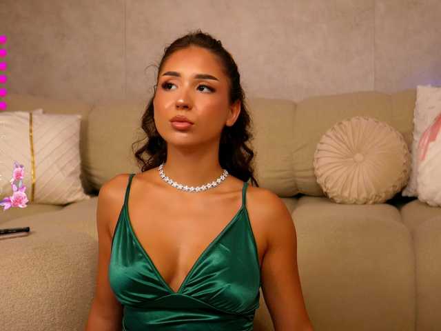 OliviasWays live cam on BongaCams