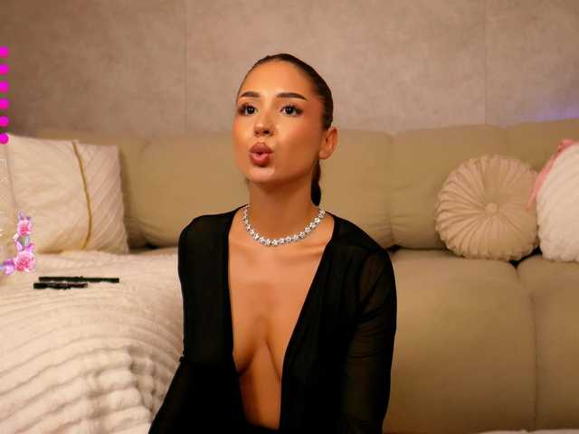 OliviasWays live cam on BongaCams
