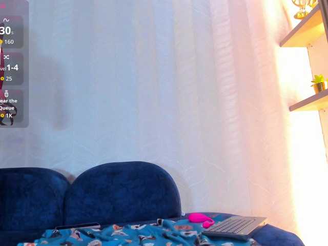 Naomi-Viper live cam on BongaCams