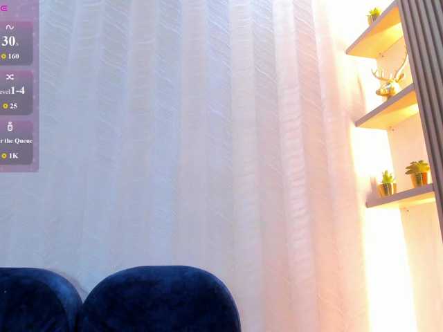Naomi-Viper live cam on BongaCams