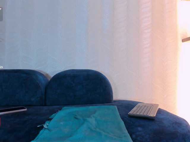 Naomi-Viper live cam on BongaCams