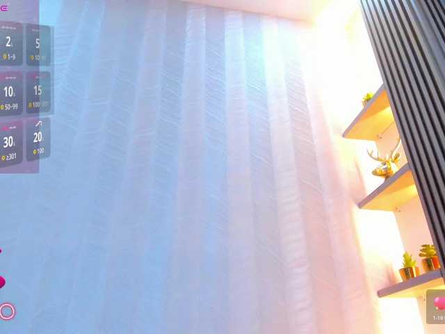 Naomi-Viper live cam on BongaCams