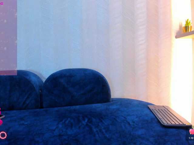 Naomi-Viper live cam on BongaCams