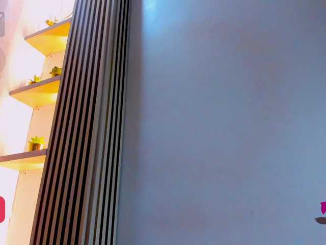 Naomi-Viper live cam on BongaCams