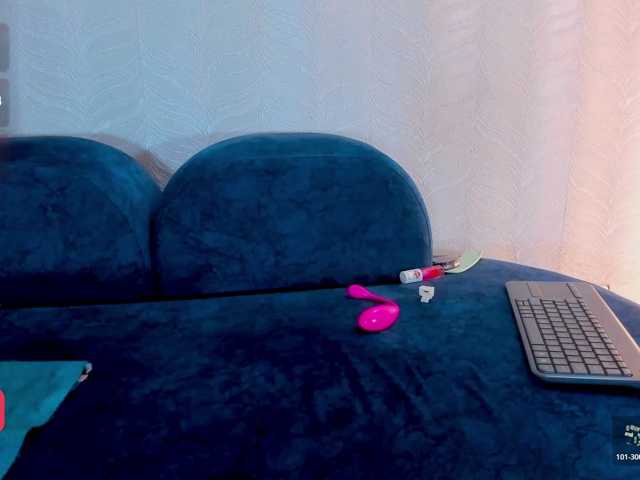 Naomi-Viper live cam on BongaCams
