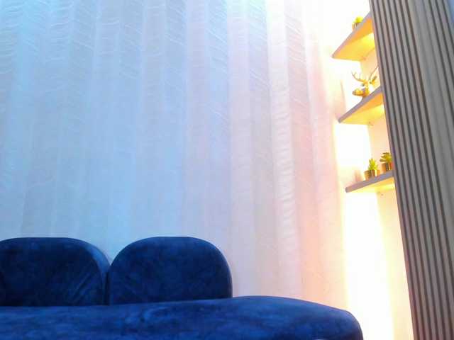 Naomi-Viper live cam on BongaCams