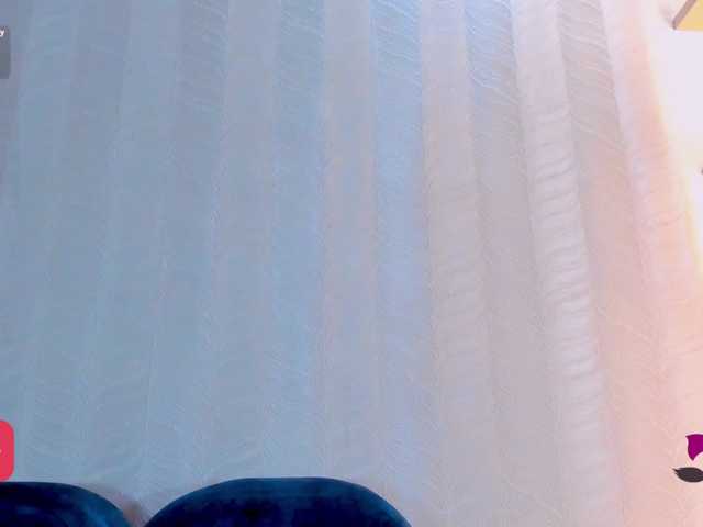 Naomi-Viper live cam on BongaCams