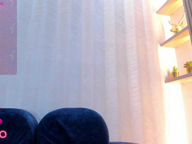 Naomi-Viper live cam on BongaCams