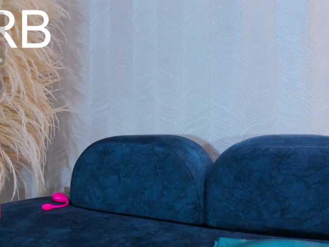 Naomi-Viper, live now on BongaCams