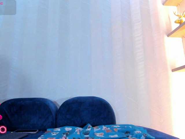 Naomi-Viper live cam on BongaCams