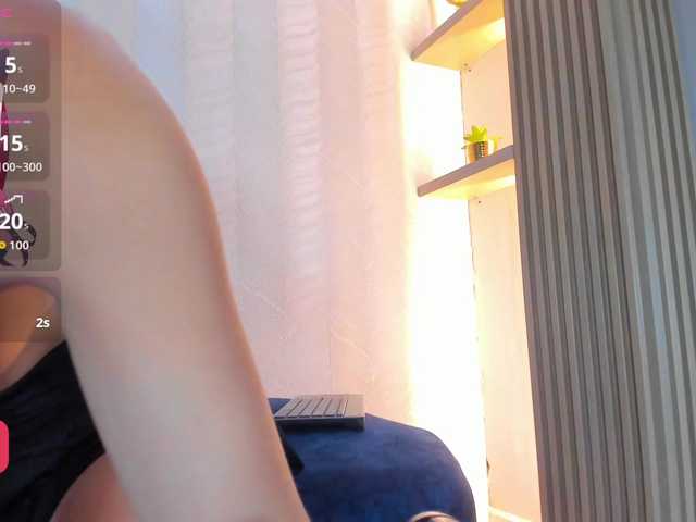 Naomi-Viper live cam on BongaCams