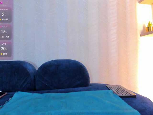 Naomi-Viper live cam on BongaCams