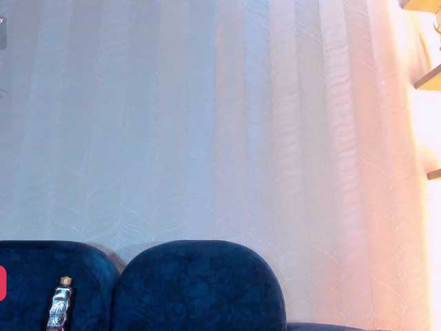 Naomi-Viper live cam on BongaCams
