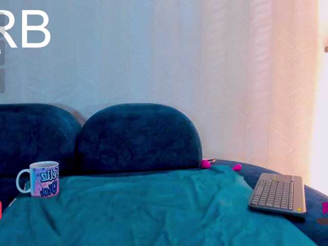 Naomi-Viper live cam on BongaCams