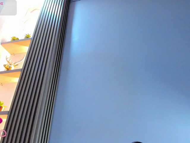 Naomi-Viper live cam on BongaCams
