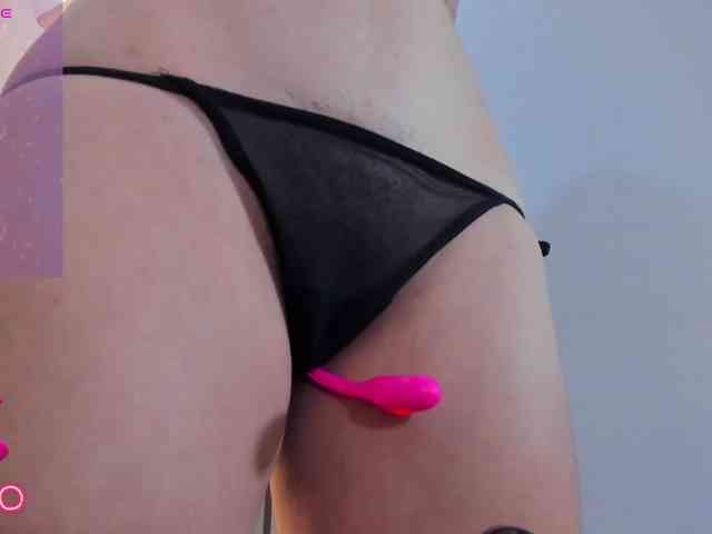 Naomi-Viper Live Webcam on BongaCams