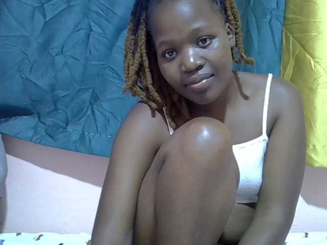 Candylily1 live cam on BongaCams