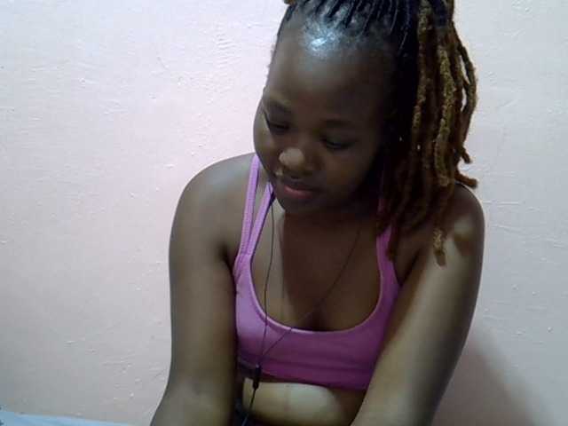 Candylily1 live cam on BongaCams