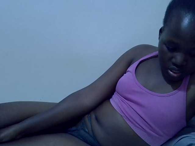 Candylily1 live cam on BongaCams