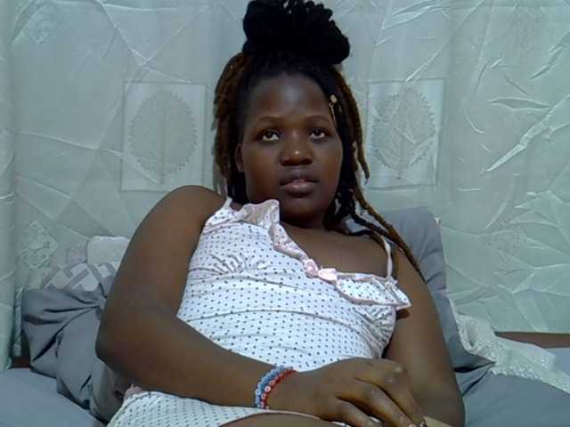 Candylily1 live cam on BongaCams