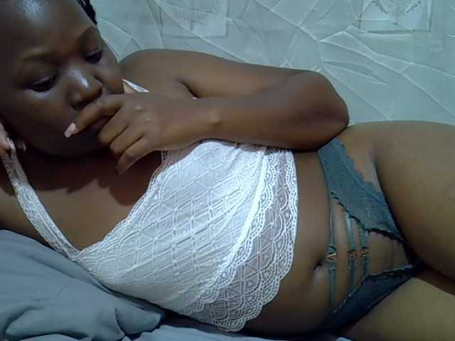 Candylily1 live cam on BongaCams