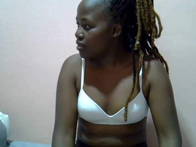 Candylily1 live cam on BongaCams